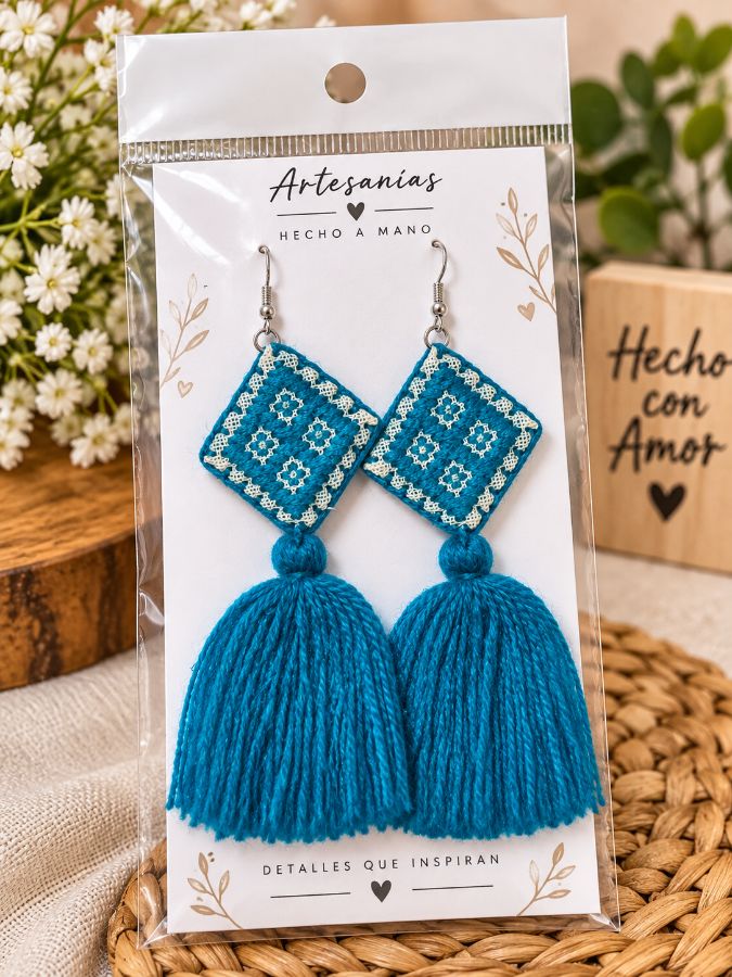 Aretes tejidos